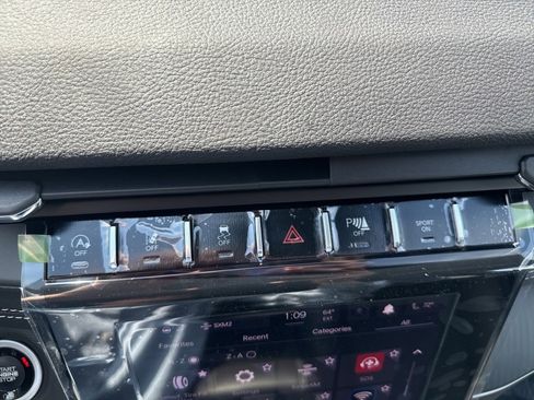 New 2025 Jeep Grand Cherokee Altitude image 43