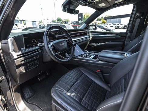 Used 2025 Cadillac Escalade V AWD/4WD image 21