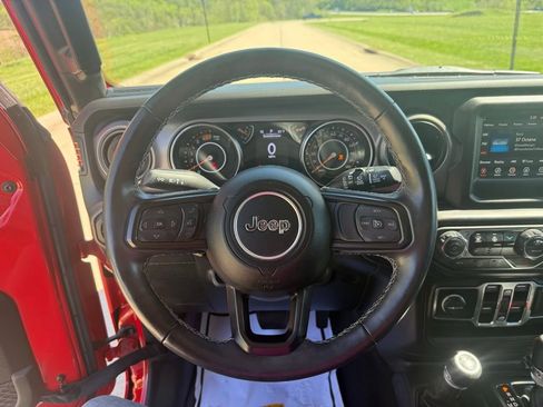 Used 2023 Jeep Wrangler Unlimited Sport AWD/4WD image 30