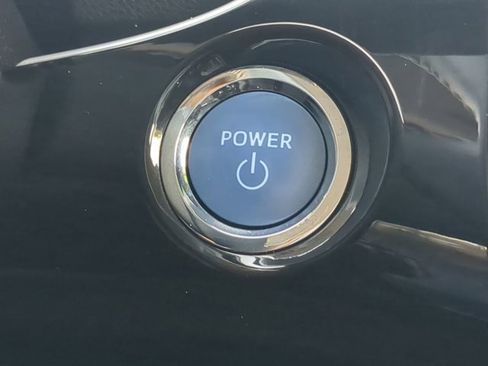 Used 2021 Toyota Prius XLE image 26