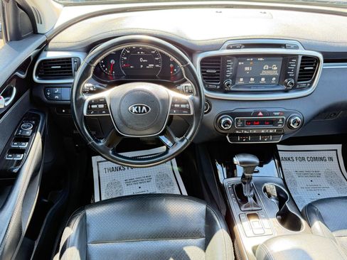 Used 2019 Kia Sorento EX AWD/4WD image 28