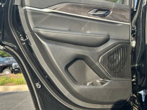 New 2025 Jeep Grand Cherokee Limited w/ Black Appearance Package image 20