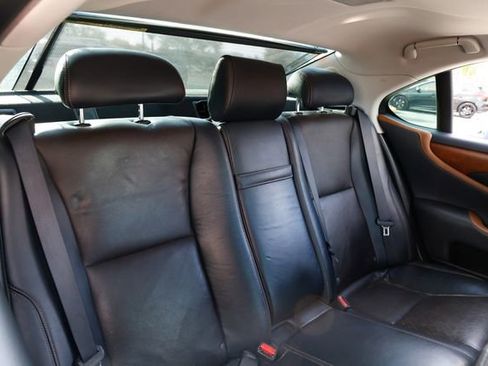 Used 2011 Lexus LS 460 4dr Sedan RWD image 17