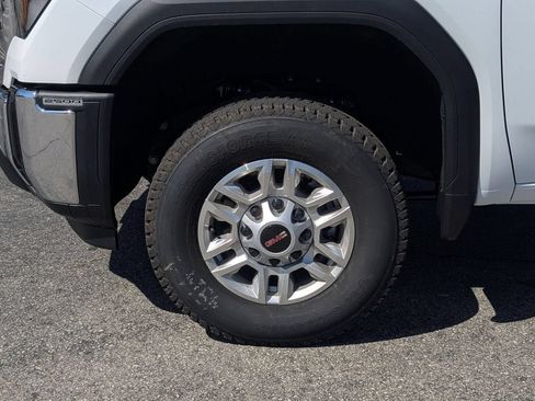 New 2026 GMC Sierra 2500 Pro w/ Convenience Package RWD image 17