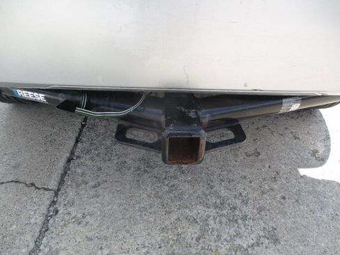 Used 2011 Jeep Liberty Sport image 38