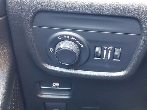 New 2025 Jeep Grand Cherokee L Altitude image 21