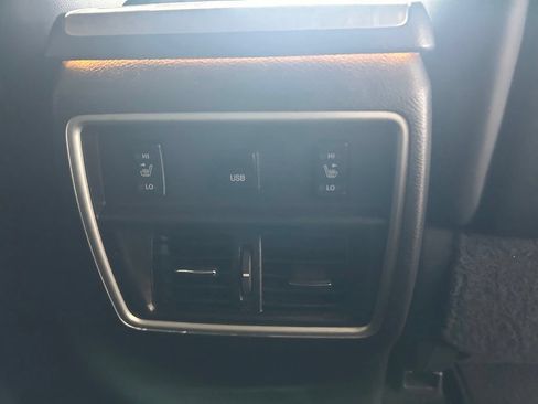 Used 2017 Nissan Murano Platinum w/ Platinum Technology Package FWD image 32