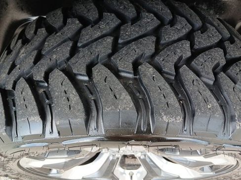 Used 2021 RAM 1500 Limited w/ Body Color Bumper Group image 61