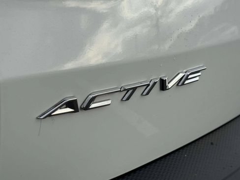 Used 2024 Ford Escape Active AWD/4WD image 8
