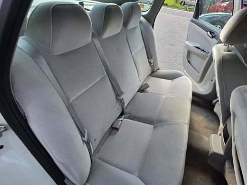 Used 2009 Chevrolet Impala LS FWD image 25
