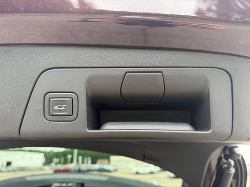 Used 2023 Buick Envision Avenir AWD/4WD image 30
