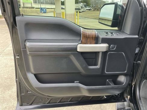 Used 2018 Ford F150 Lariat w/ Equipment Group 502A Luxury image 15