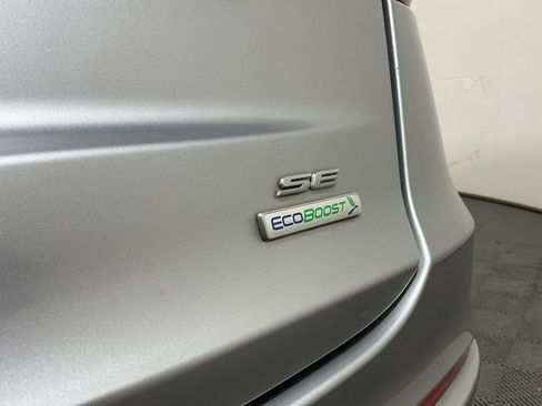 Used 2020 Ford Fusion SE FWD image 29
