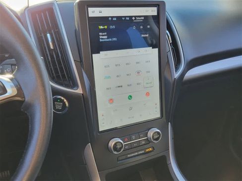 Used 2024 Ford Edge SEL image 19