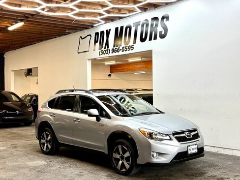 Used 2014 Subaru Crosstrek Touring AWD/4WD image 1