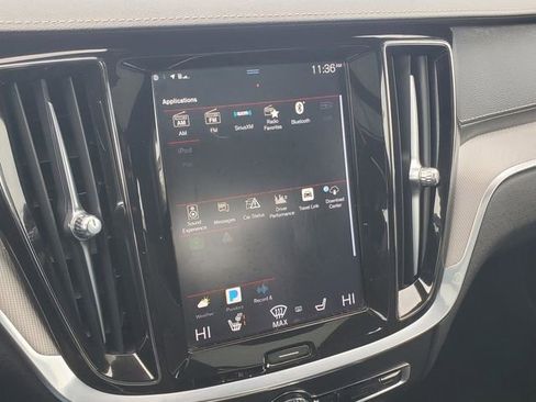 Used 2021 Volvo S60 T5 R-Design image 23