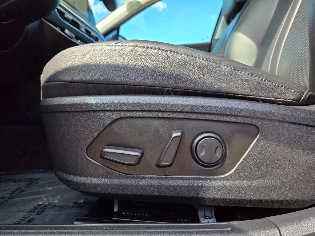 Used 2023 Hyundai Sonata Limited w/ Cargo Package FWD image 17