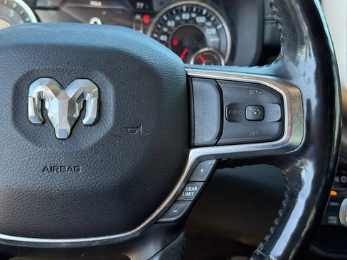 Used 2019 RAM 1500 Laramie AWD/4WD image 18