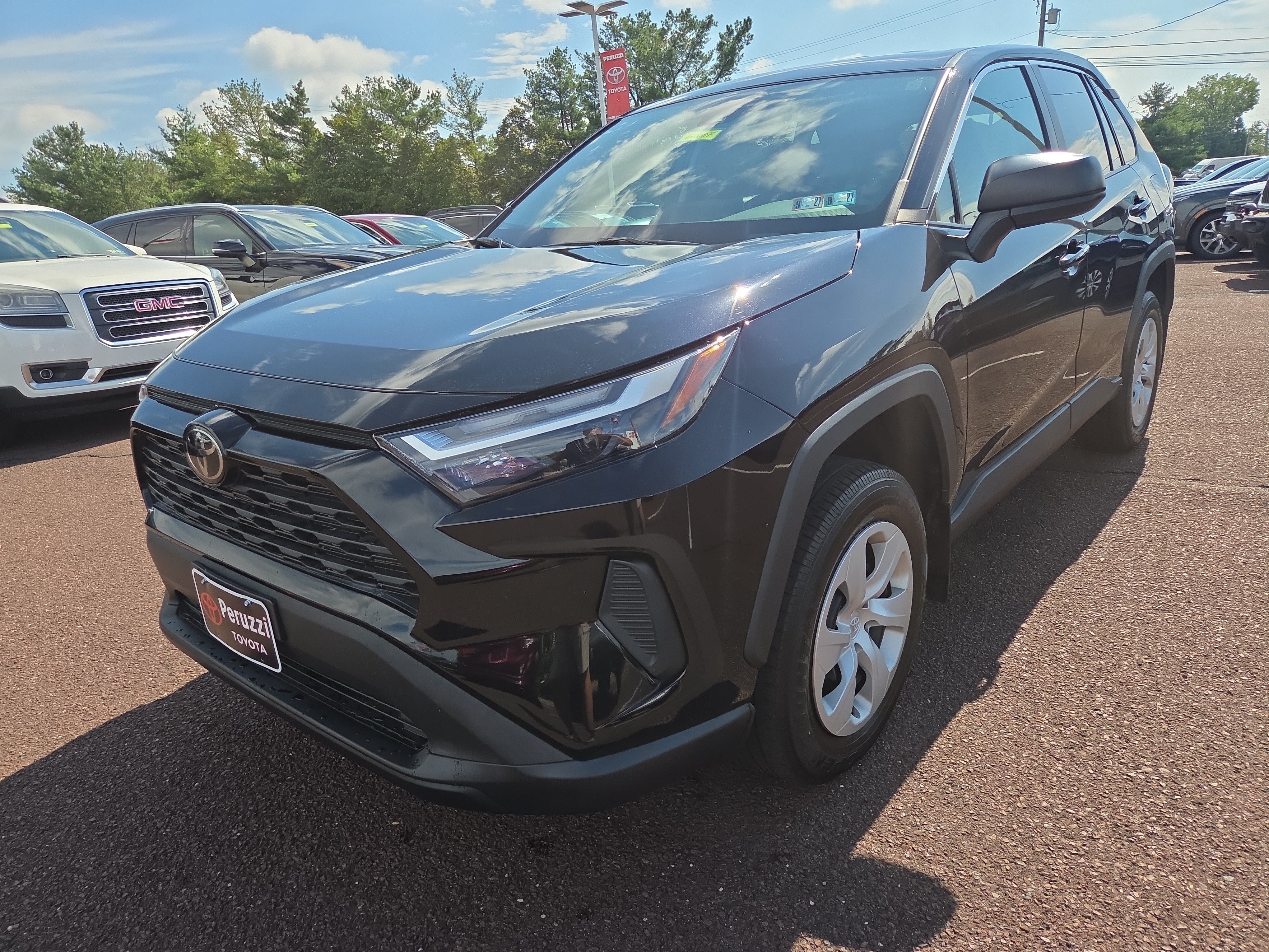 Certified 2023 Toyota RAV4 LE AWD/4WD image 7