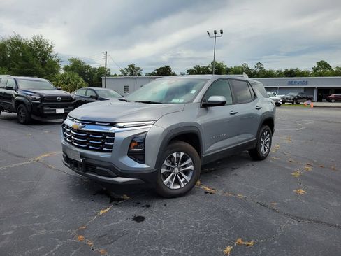 Used 2026 Chevrolet Equinox LT w/ Convenience Package II AWD/4WD image 1