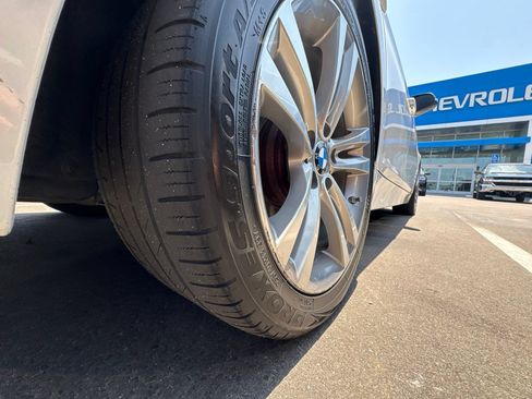 Used 2017 BMW 330i Sedan RWD image 23