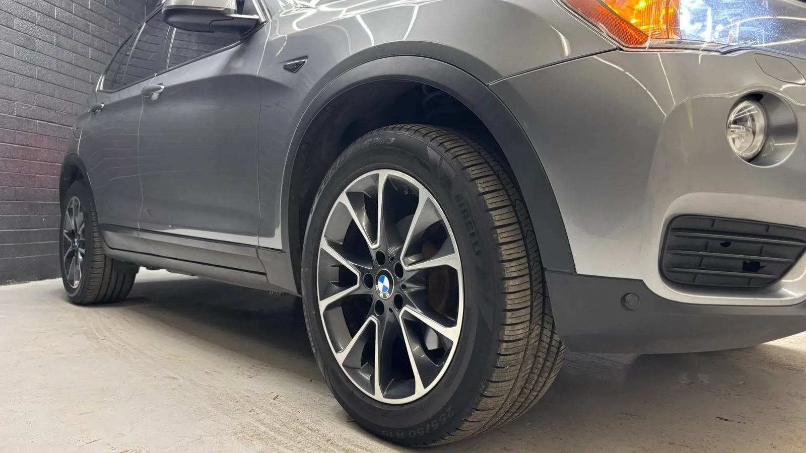 Used 2017 BMW X3 xDrive28i AWD/4WD image 5