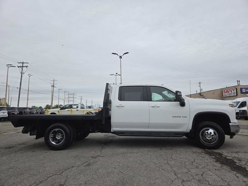 Used 2024 Chevrolet Silverado 3500 LT w/ Convenience Package AWD/4WD image 12