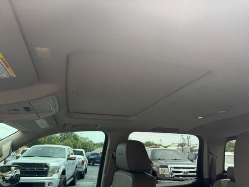 Used 2016 GMC Sierra 1500 Denali w/ Enhanced Driver Alert Package AWD/4WD image 10
