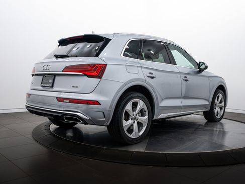 Certified 2023 Audi Q5 2.0T Premium Plus w/ Premium Plus Package image 4