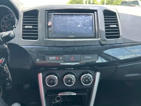 Used 2017 Mitsubishi Lancer ES FWD image 23
