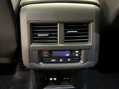 Certified 2023 Volkswagen Atlas SE image 25