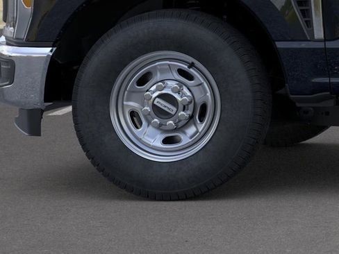 New 2026 Ford F250 XL w/ XL Chrome Package image 41
