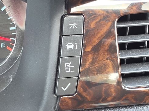 Used 2015 Chevrolet Impala LT w/ LT Sunroof Package FWD image 21