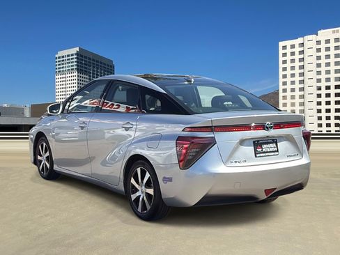 Used 2019 Toyota Mirai FWD image 3