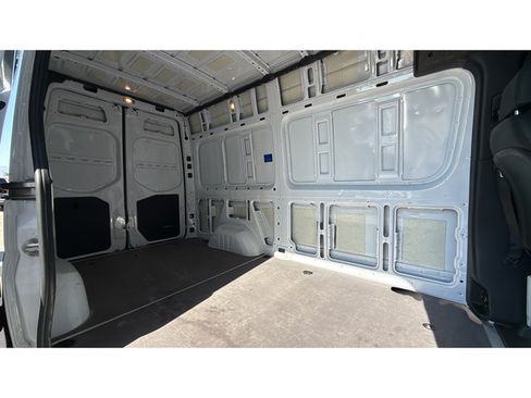 Used 2025 Mercedes-Benz Sprinter 2500 image 23