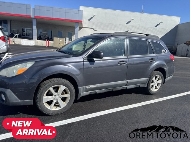 Used 2013 Subaru Outback 2.5i Premium AWD/4WD image 1