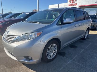 Used 2017 Toyota Sienna XLE