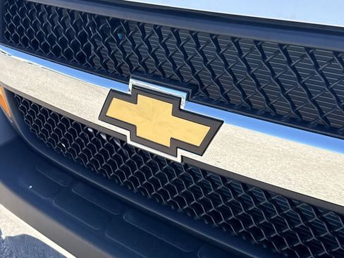 New 2024 Chevrolet Express 3500 w/ Power Convenience Package image 26