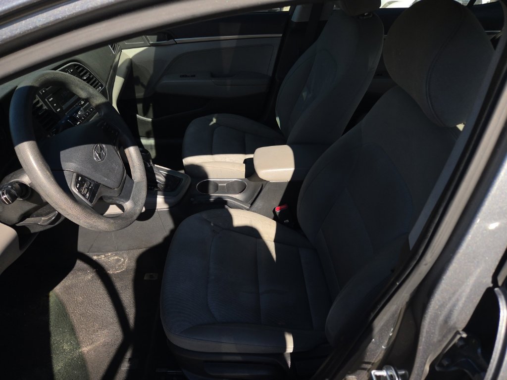 Used 2017 Hyundai Elantra SE FWD image 10