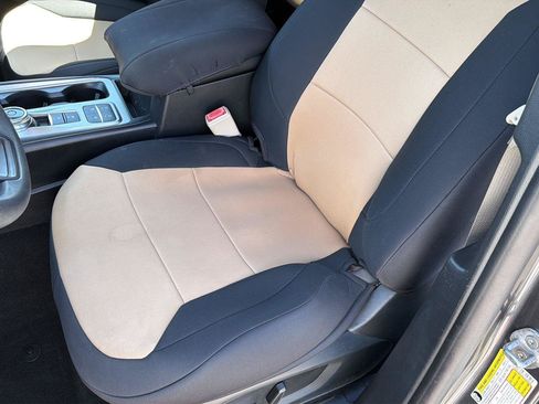 Used 2020 Ford Explorer 2WD image 29