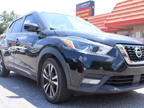 Used 2020 Nissan Kicks SR FWD image 4