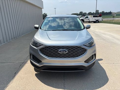 Certified 2023 Ford Edge SEL w/ Convenience Package AWD/4WD image 2