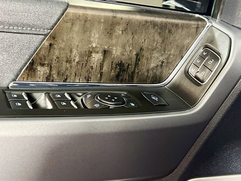 Used 2023 Ford F250 Lariat w/ Sport Appearance Package image 16