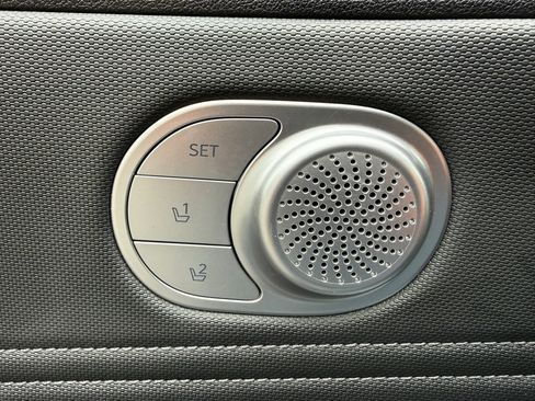 Used 2021 Hyundai Elantra Limited w/ Cargo Package FWD image 32