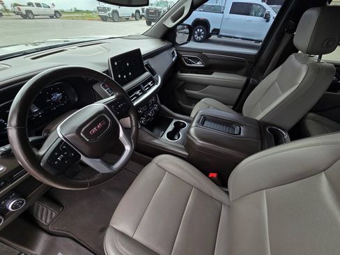 Used 2022 GMC Yukon SLT w/ SLT Premium Package AWD/4WD image 10