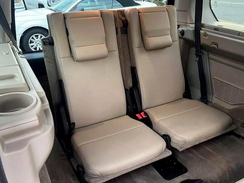 Used 2016 Land Rover LR4 HSE image 13