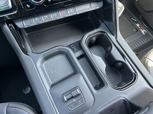 New 2026 GMC Sierra 2500 AT4 w/ AT4 Premium Plus Package AWD/4WD image 27