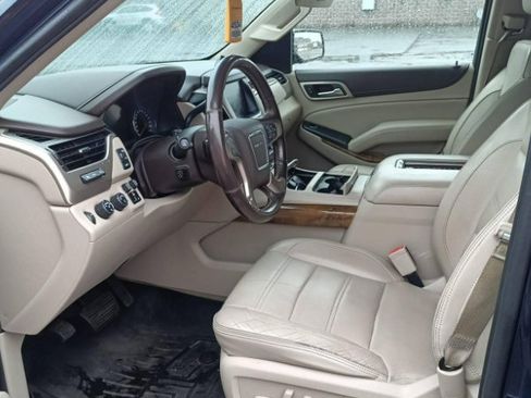 Used 2017 GMC Yukon XL Denali AWD/4WD image 5