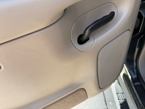 Used 2005 GMC Sierra 3500 SLT w/ Heavy-Duty Power Package image 31