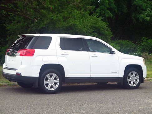 Used 2014 GMC Terrain SLE w/ LPO, Protection Package FWD image 4